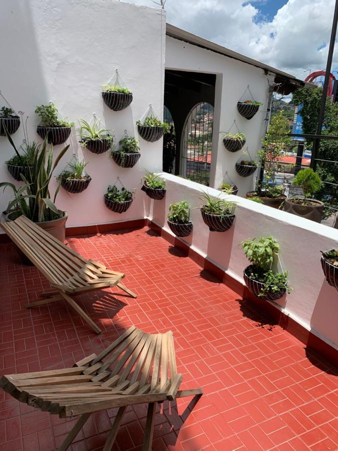 Palmira Hostel Tegucigalpa Bagian luar foto