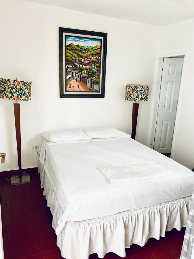 Palmira Hostel Tegucigalpa Bagian luar foto