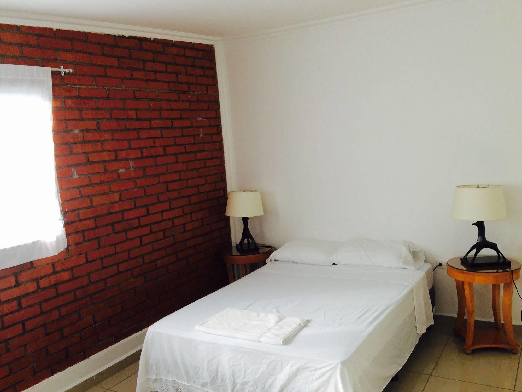Palmira Hostel Tegucigalpa Bagian luar foto